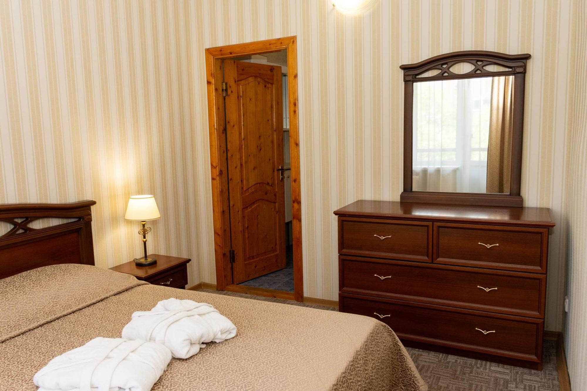 Kremin Hotel Κρεμεντσούγκ Εξωτερικό φωτογραφία