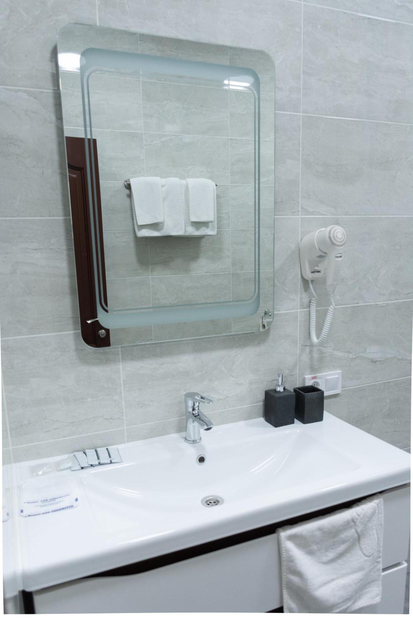 Kremin Hotel Κρεμεντσούγκ Εξωτερικό φωτογραφία