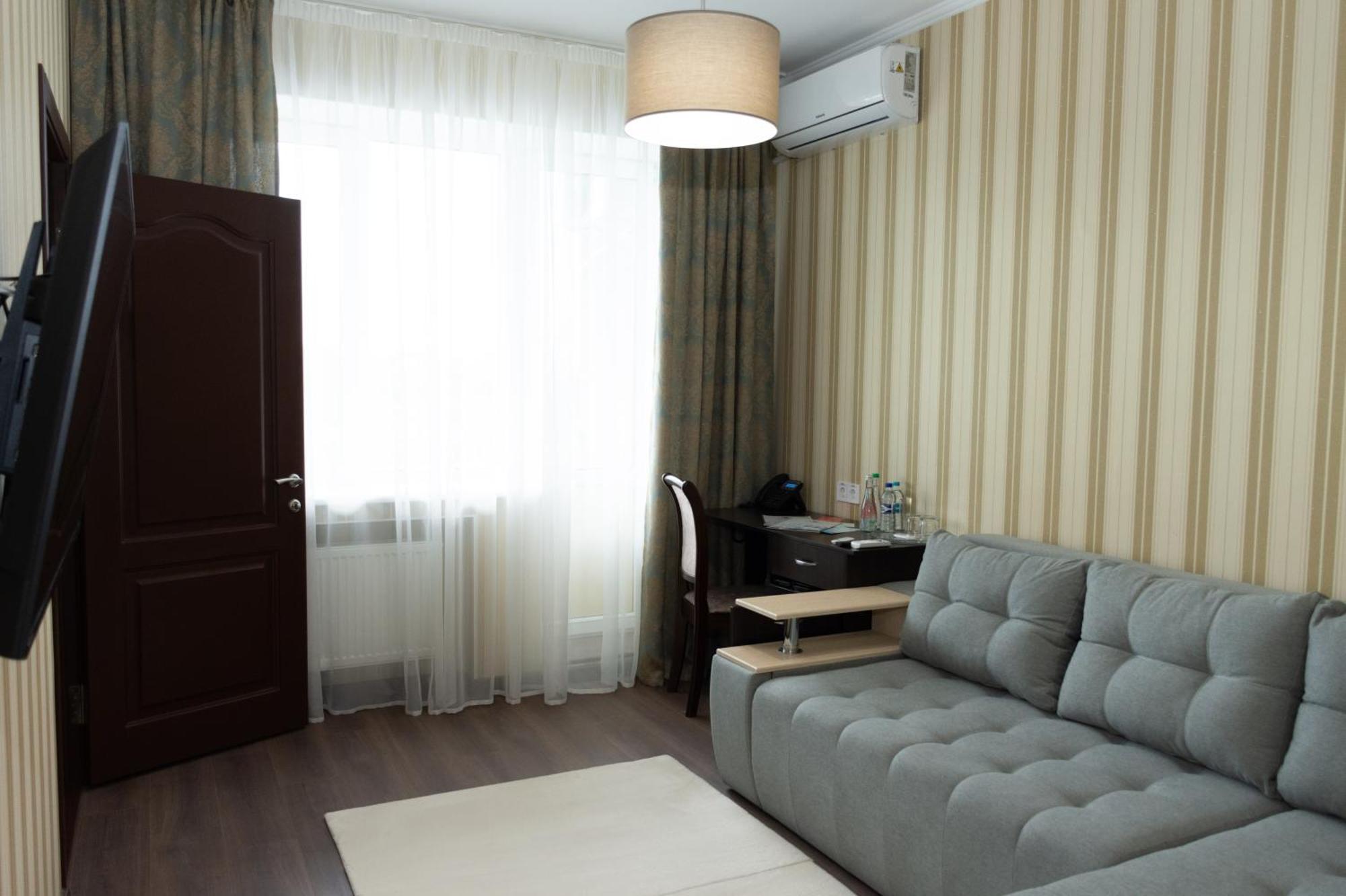Kremin Hotel Κρεμεντσούγκ Εξωτερικό φωτογραφία