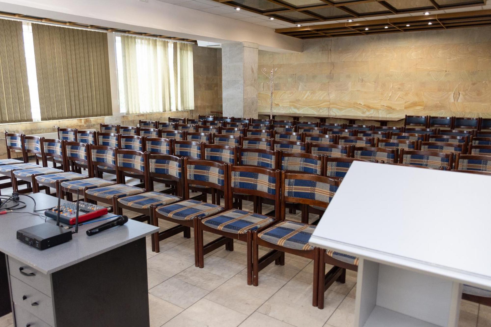 Kremin Hotel Κρεμεντσούγκ Εξωτερικό φωτογραφία