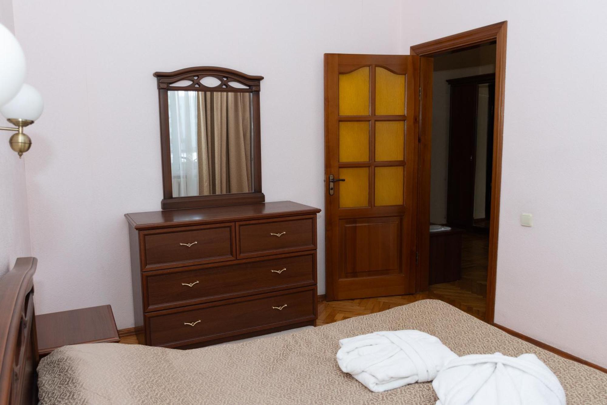 Kremin Hotel Κρεμεντσούγκ Εξωτερικό φωτογραφία