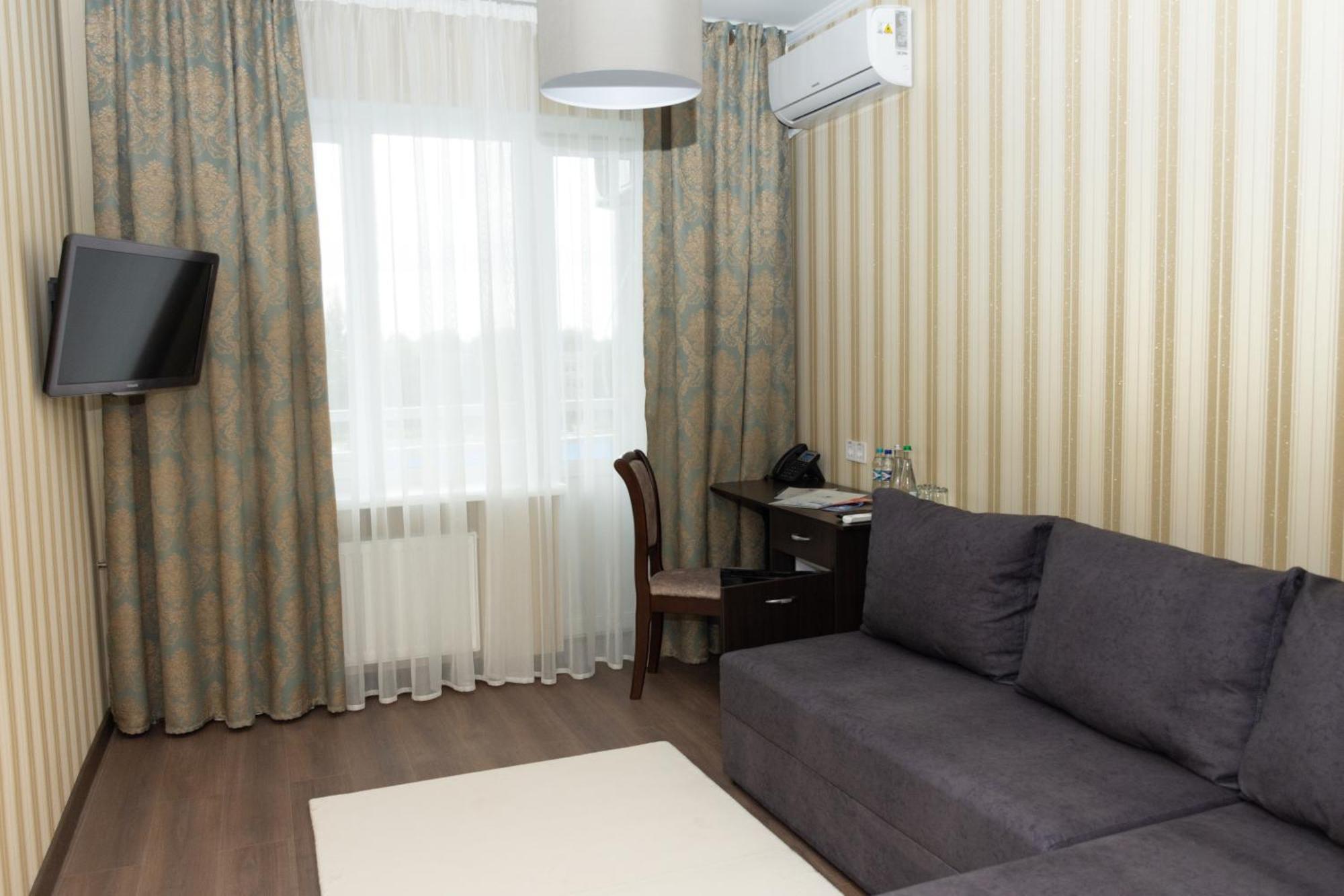 Kremin Hotel Κρεμεντσούγκ Εξωτερικό φωτογραφία